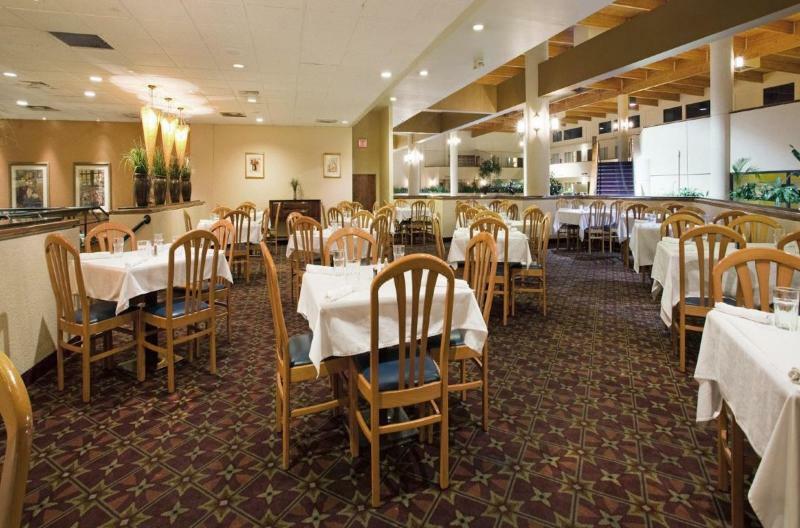 Ramada Inn Lafayette Conference Center מסעדה תמונה